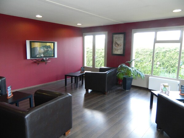 Frokost og middag serveres, franske retter