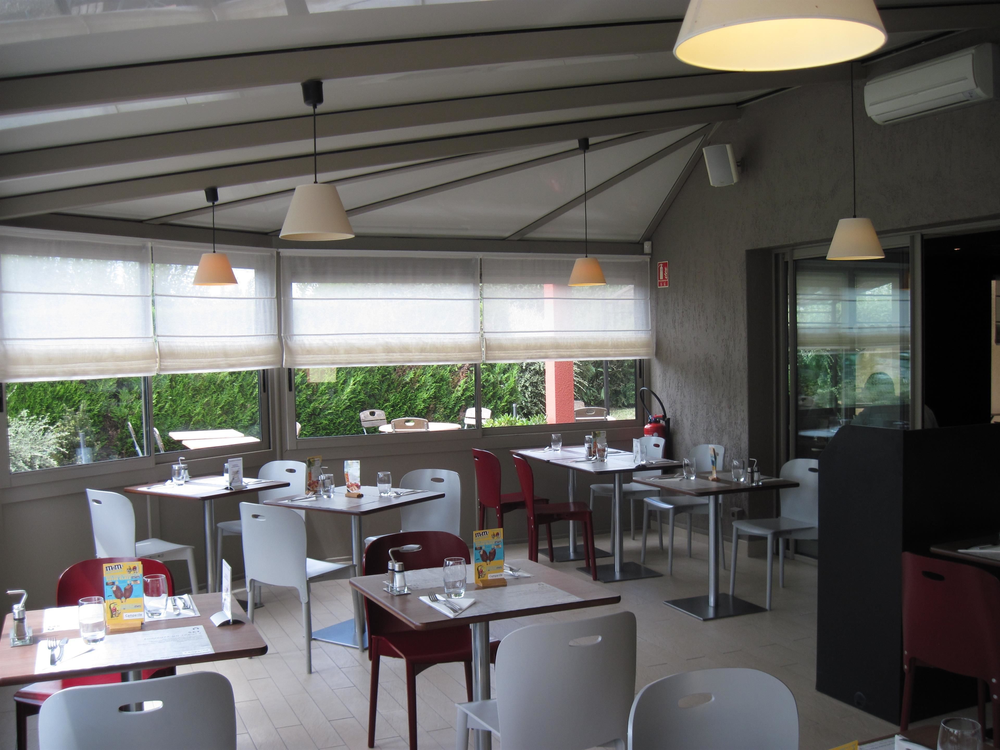 Daily buffet breakfast (EUR 13.9 per person)