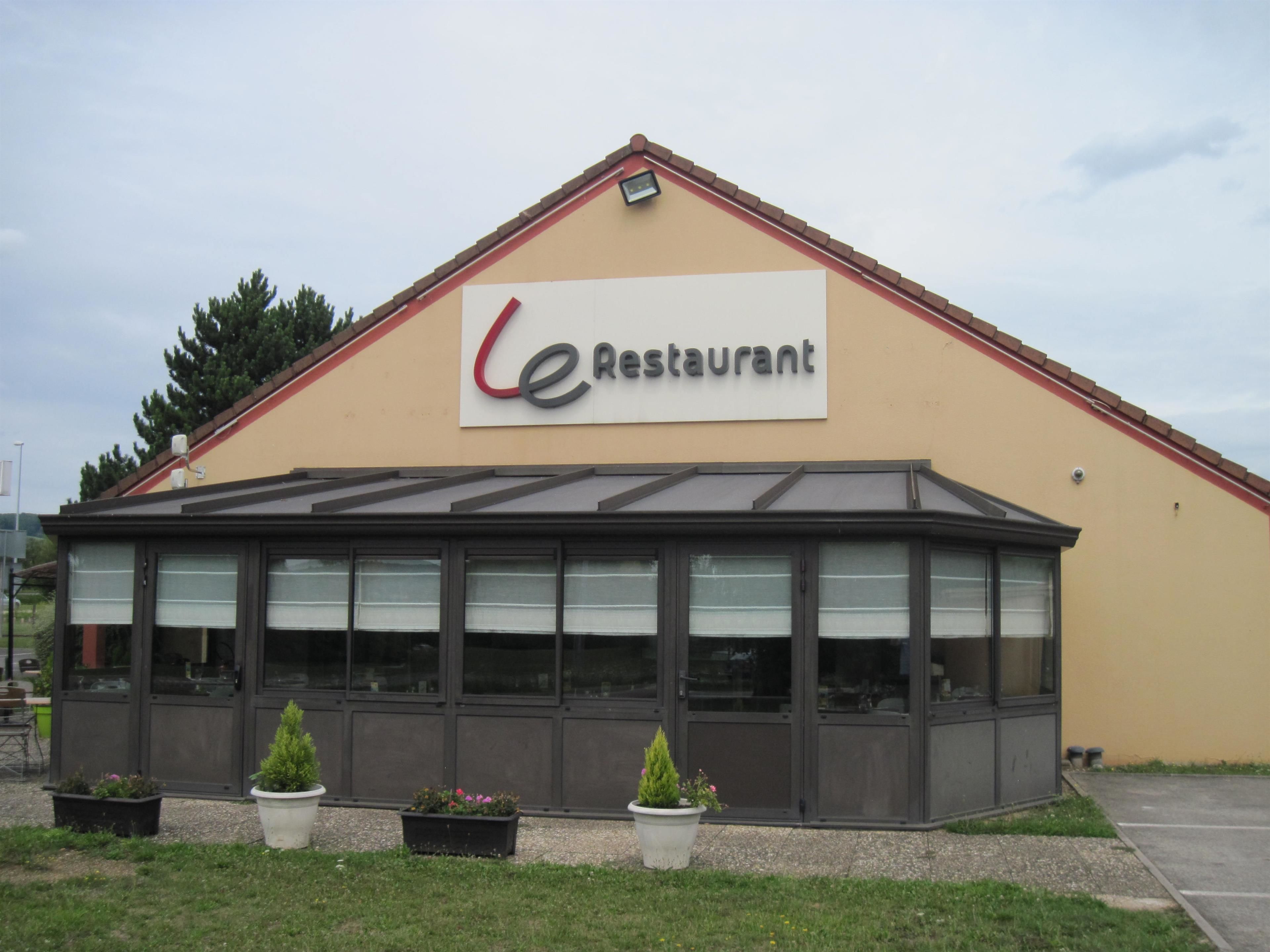 Breakfast and dinner served, French cuisine