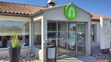 Fachada del alojamiento