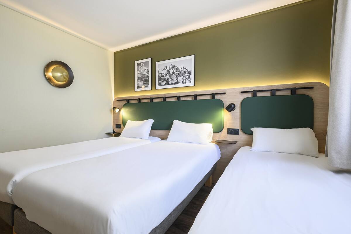1 habitación, ropa de cama de alta calidad y escritorio 