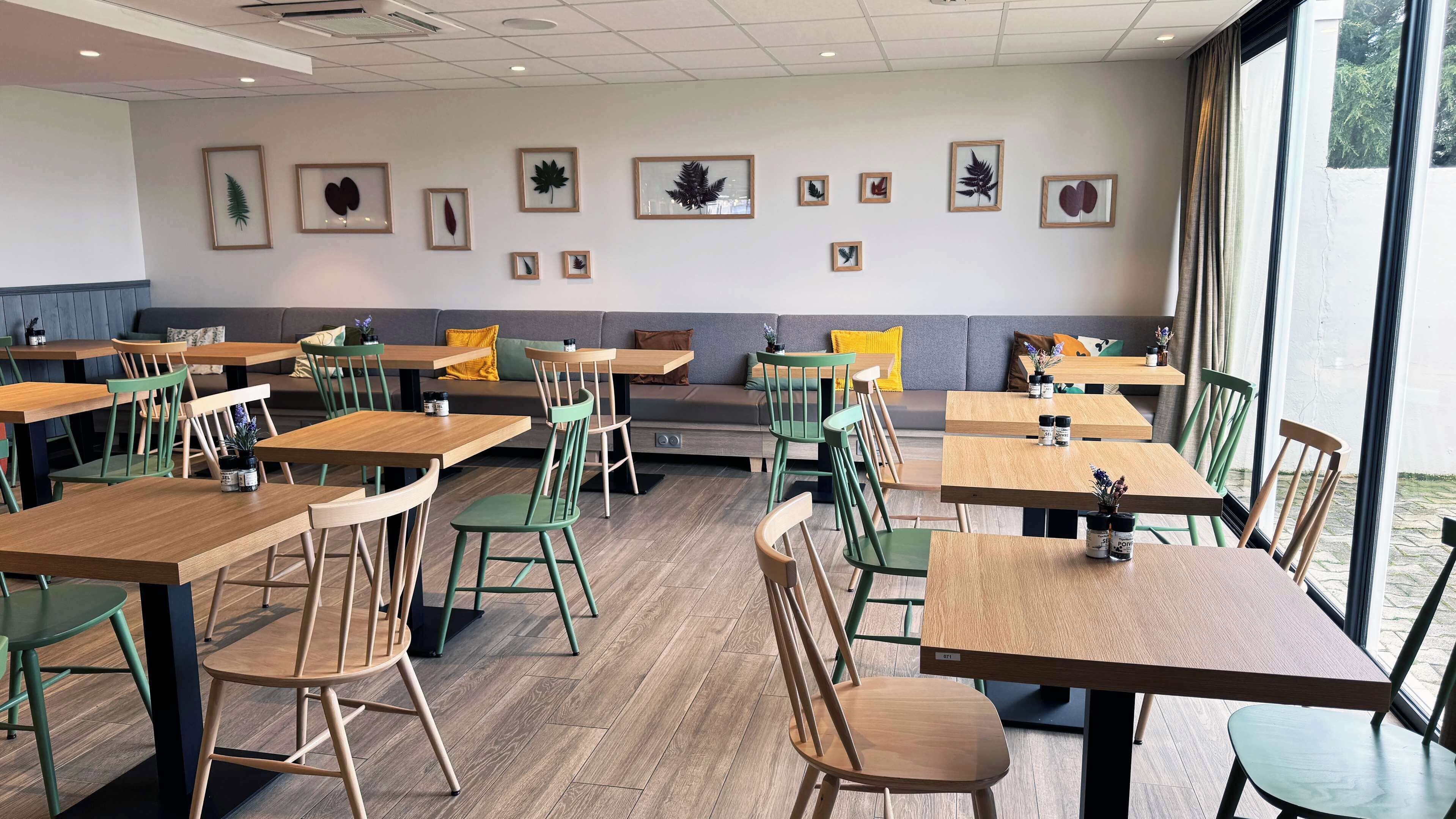 breakfast and dinner served, french cuisine