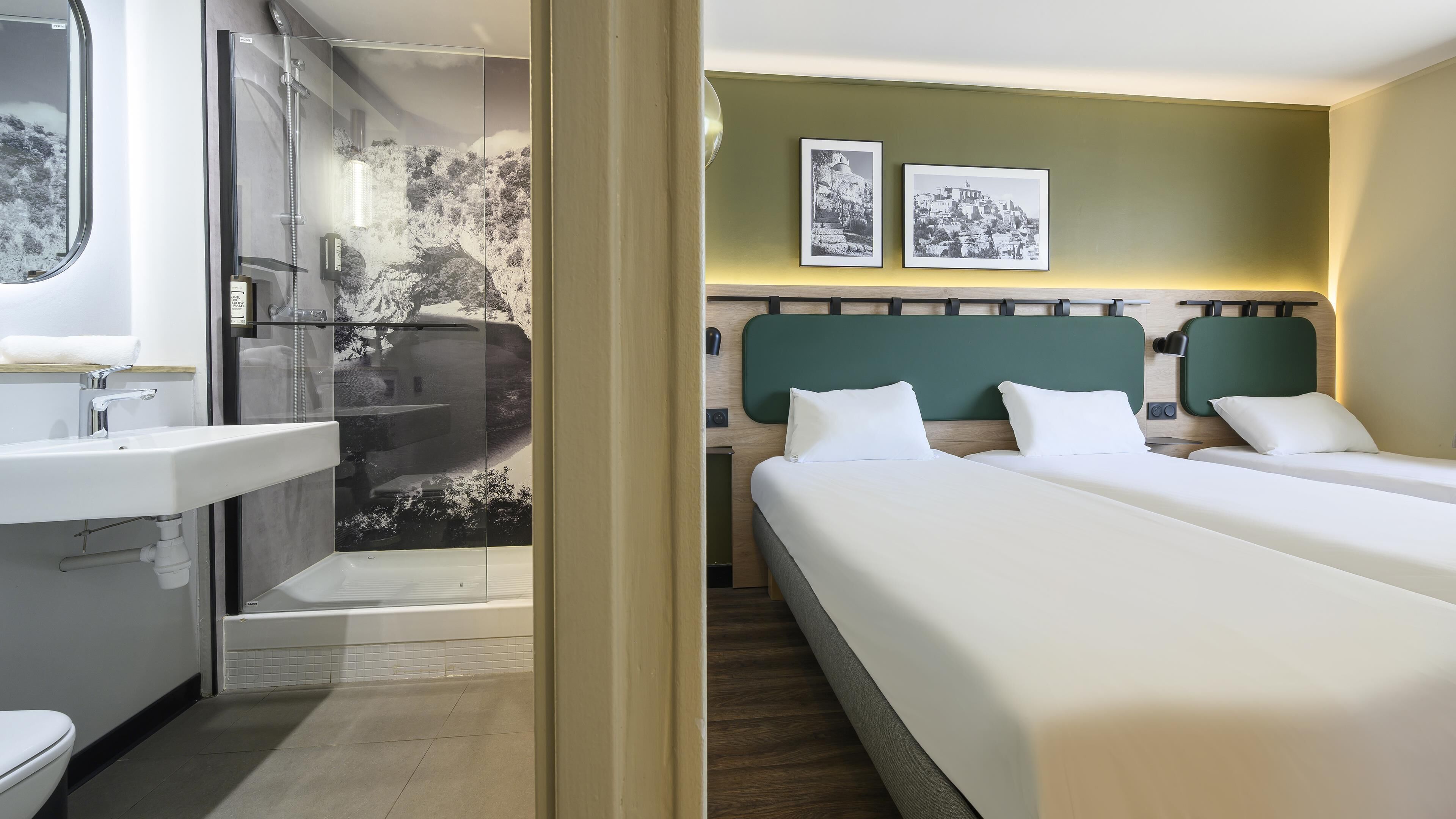 Standard Room, 3 Twin Beds | Bathroom | Combined shower/tub, eco-friendly toiletries, hair dryer, towels
