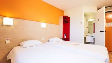 Yksilöllisesti kalustettu, työpöytä