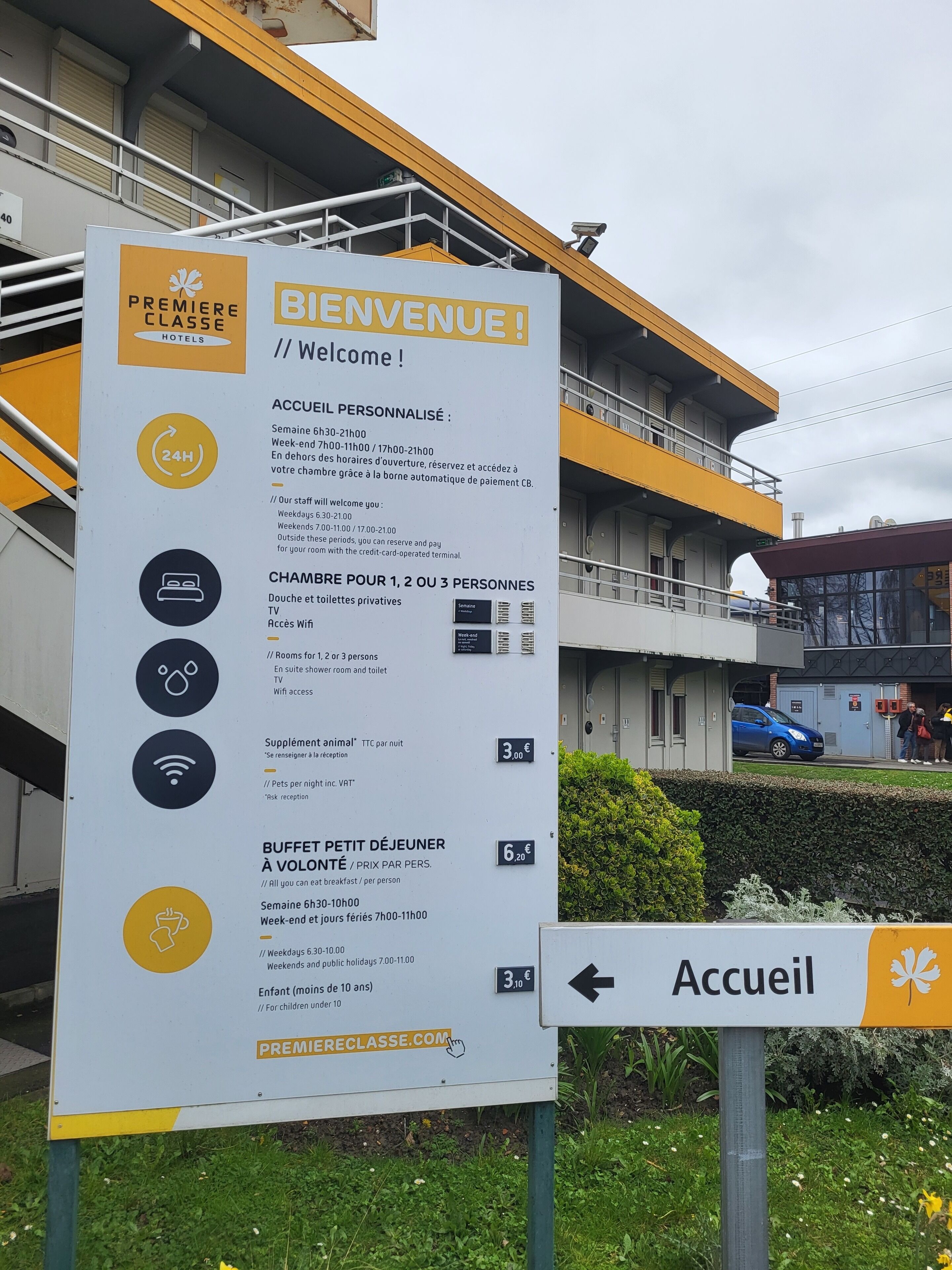 Frokostbuffé hver dag (EUR 6.20 per person)