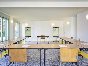 Meeting facility - greet Hotel Versailles - Voisins Le Bretonneux (Voisins-le-Bretonneux)