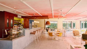 Snack bar