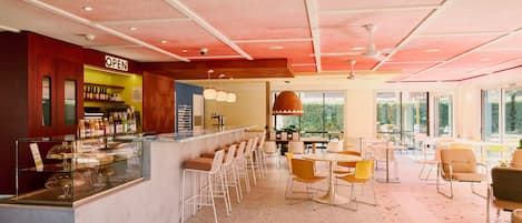 Snack bar