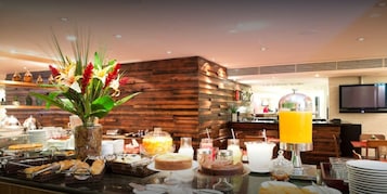 Desayuno buffet incluido todos los días