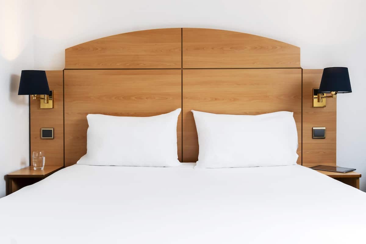 standard room, 1 double bed | premium bedding, desk, blackout curtains, soundproofing