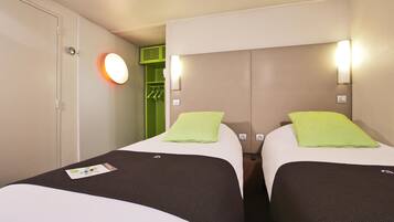 Chambre Standard, 2 lits une place | Literie de qualité supérieure, bureau, Wi-Fi gratuit, draps fournis