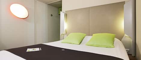 Chambre Standard, 1 lit double | Literie de qualité, bureau, accÚs au Wi-Fi (inclus), literie fournie