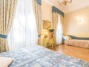 Svit | Sängtillbehör av högsta kvalitet och värdeförvaringsskåp på rummet