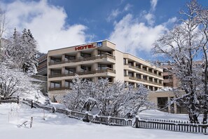 Exterior - Quadratscha Hotel (Samedan)