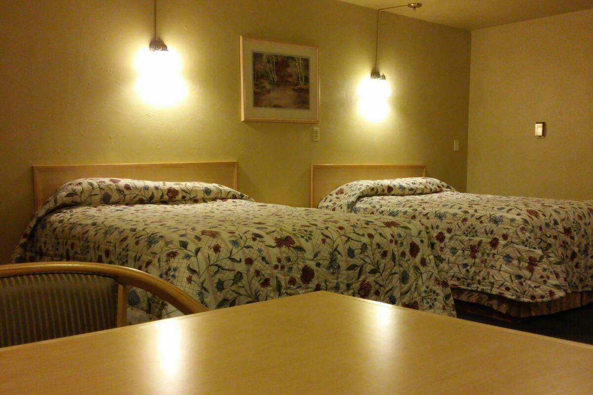 standard room, 2 queen beds, non smoking | 1 bedroom, desk, free wifi