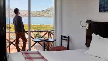 Camera Superior, 1 letto king, vista lago | Vista dalla camera