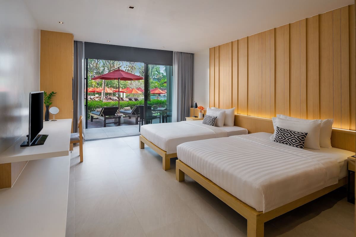 Habitación Deluxe, 2 camas Queen size (Lanai) | Caja de seguridad en la habitación, escritorio y insonorización