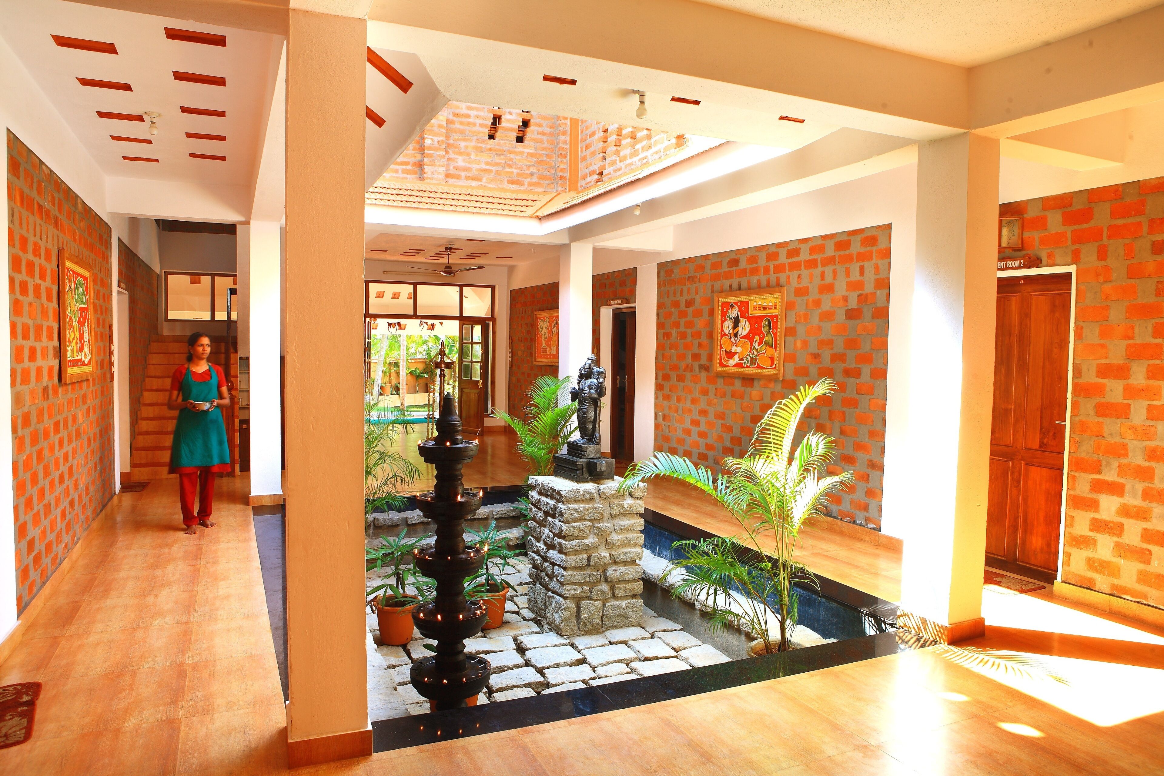 ボディ トリートメント、ボディスクラブ、アーユルヴェーダ トリートメント、4  室のトリートメントルーム