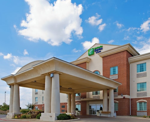 Holiday Inn Express & Suites Levelland by IHG