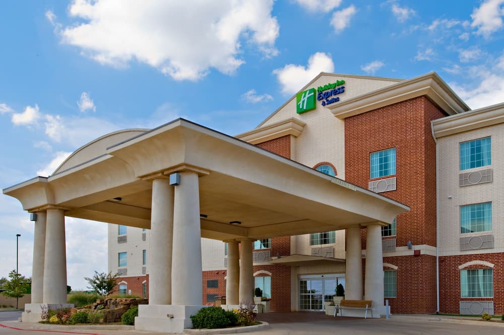 luxury hotels in Lubbock