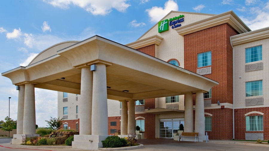 Holiday Inn Express & Suites Levelland by IHG