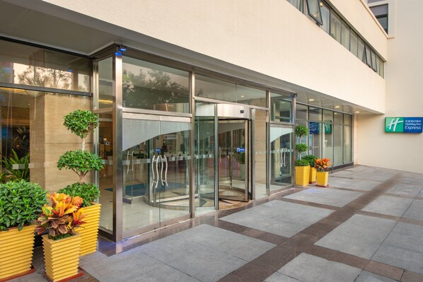 Exterior - Holiday Inn Express Airport Tianjin by IHG (Tianjin)