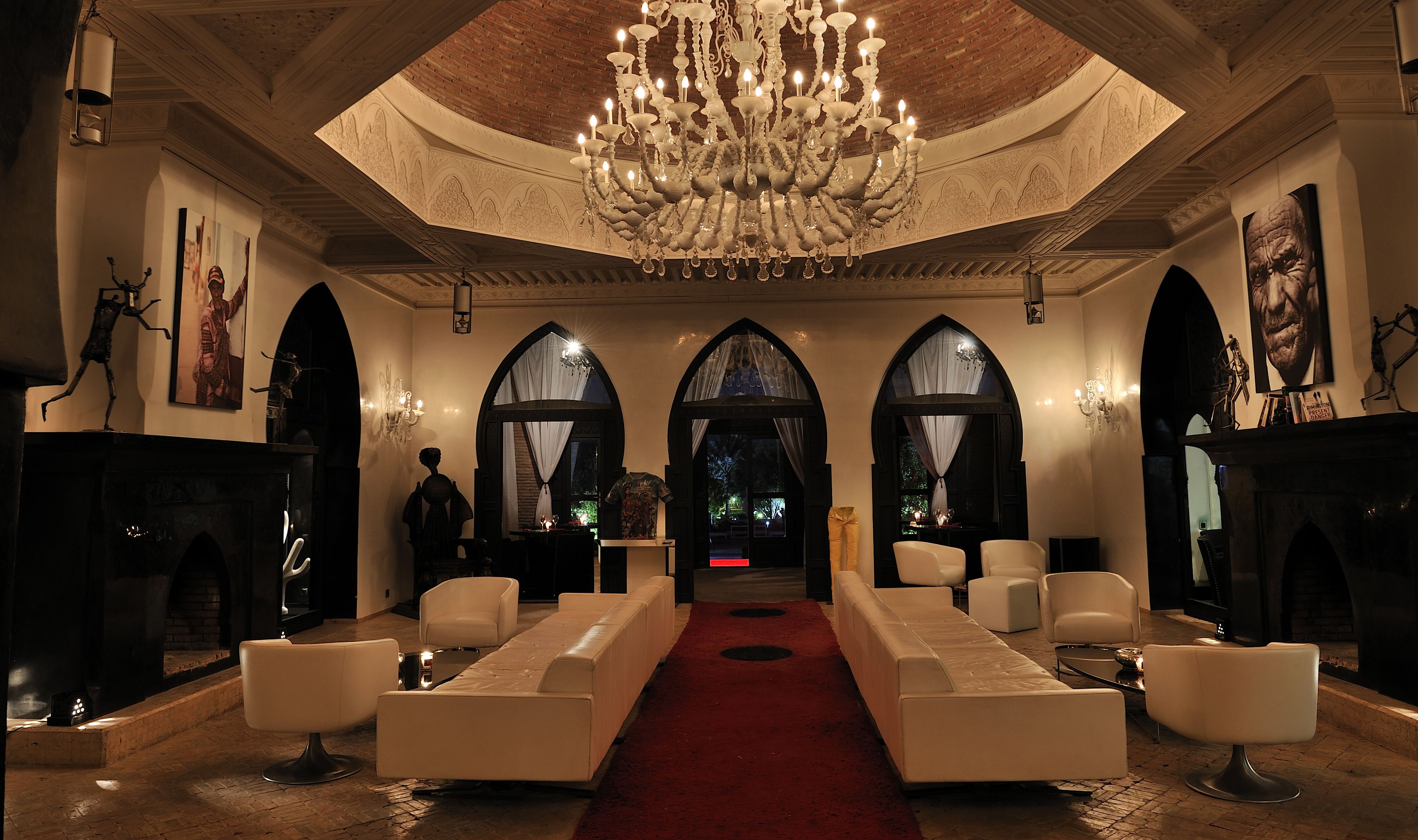 المنشأة من الداخل