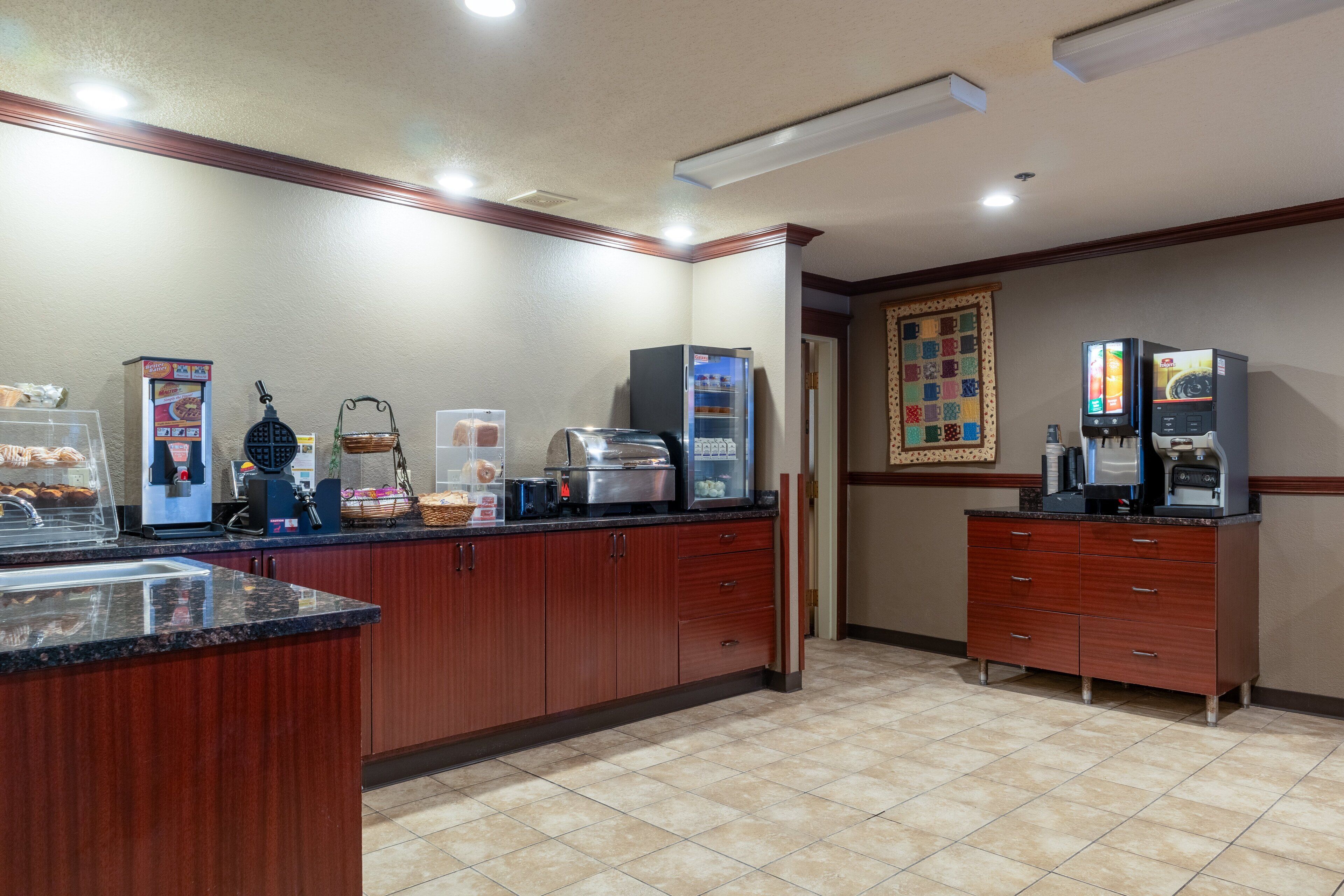 free daily continental breakfast