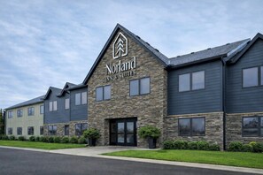 Exterior - Norland Inn and Suites Roseau (Roseau)