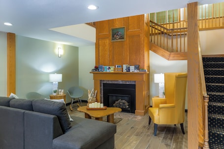 Lobby. Norland Inn and Suites Roseau