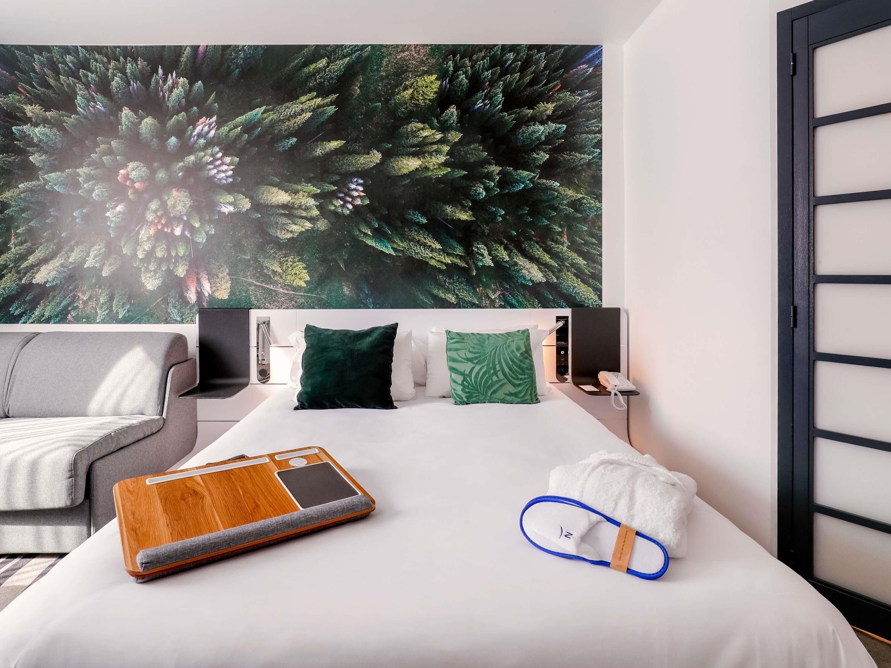 executive room, 1 queen bed with sofa bed | exterior