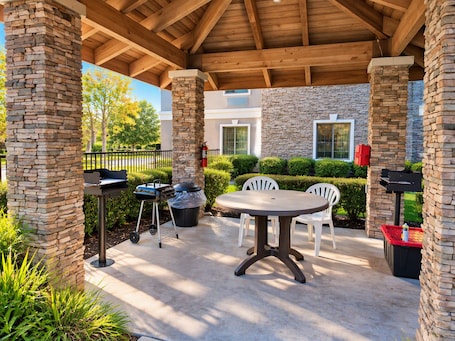 Comfort Inn & Suites Savannah Airport