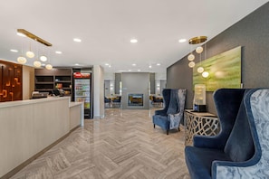 Lobby - Comfort Inn & Suites Savannah Airport (Savannah)