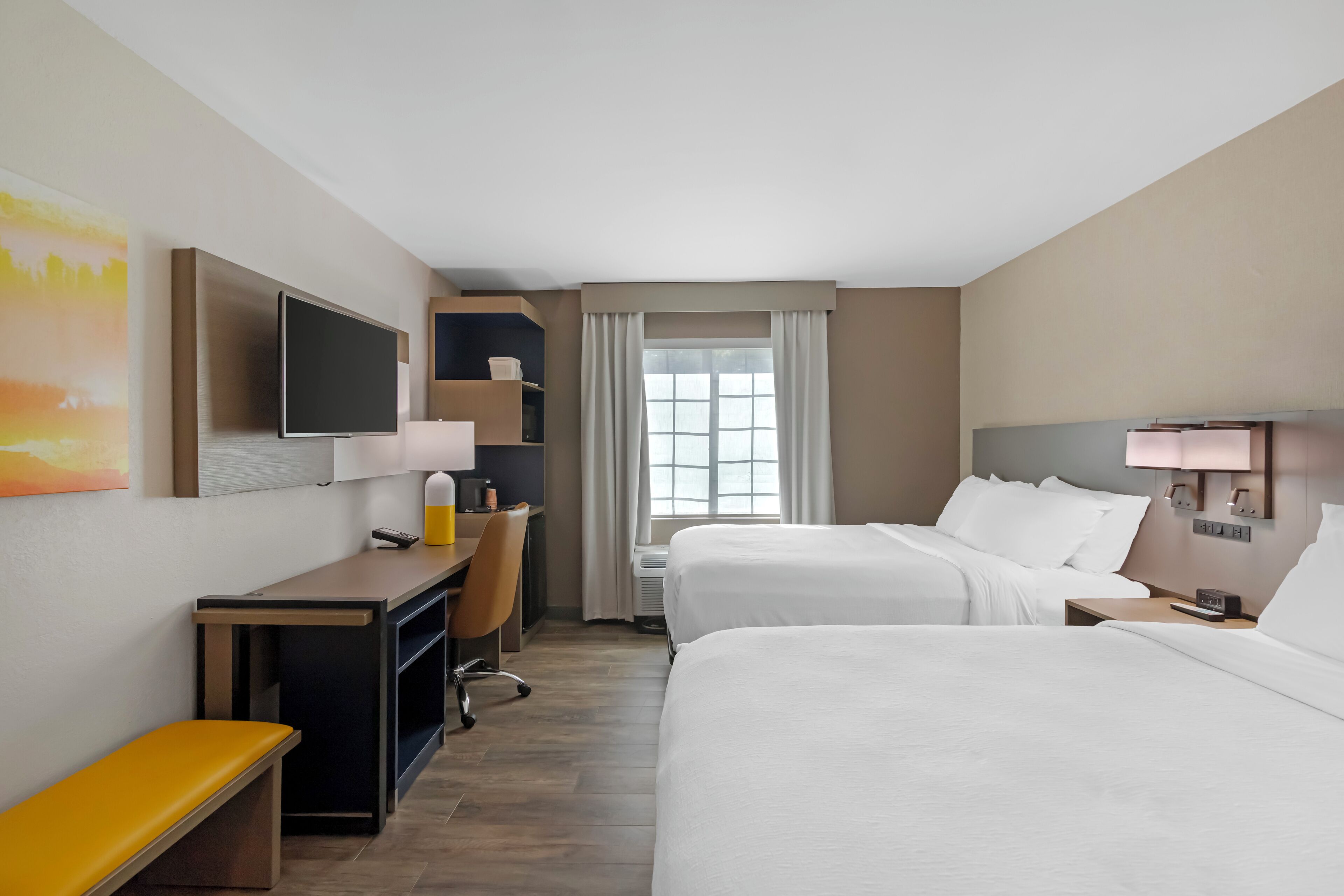 Rom, 2 queensize-senger, ikke-røyk | Skrivebord, skrivebord for bærbar PC og strykejern/-brett