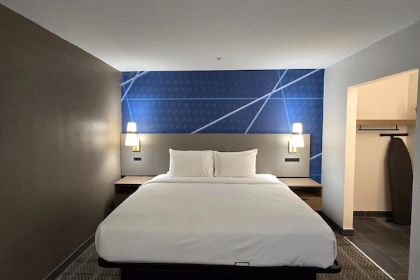 Escritorio y espacio para trabajar con laptop