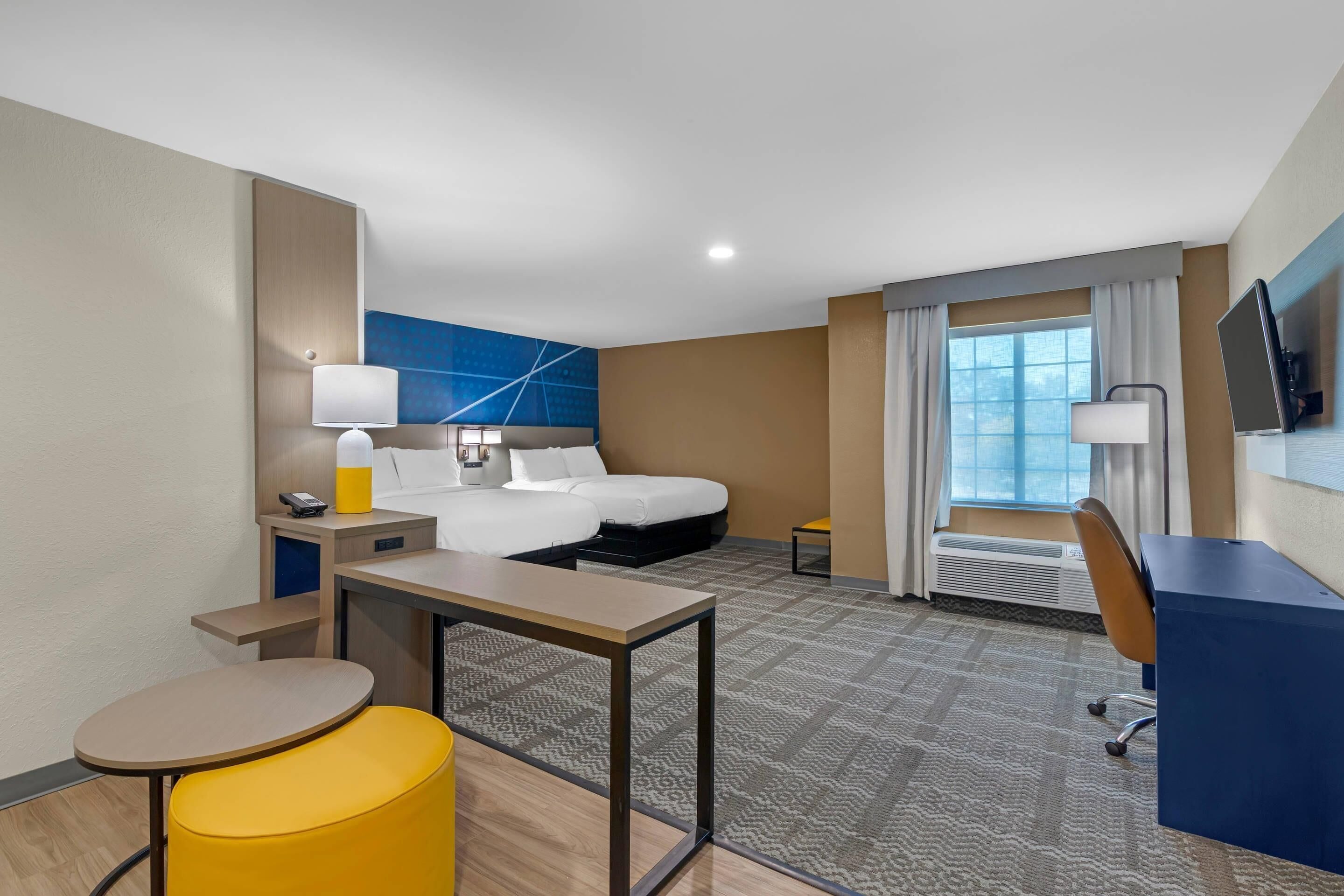 Svit - 2 queensize-sängar - icke-rökare | Skrivbord, arbetsyta för laptop och strykjärn/strykbräda