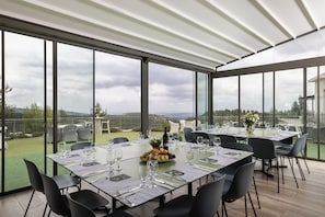 Breakfast and dinner served - C-Hotel Neve Illan (Mateh Yehuda)