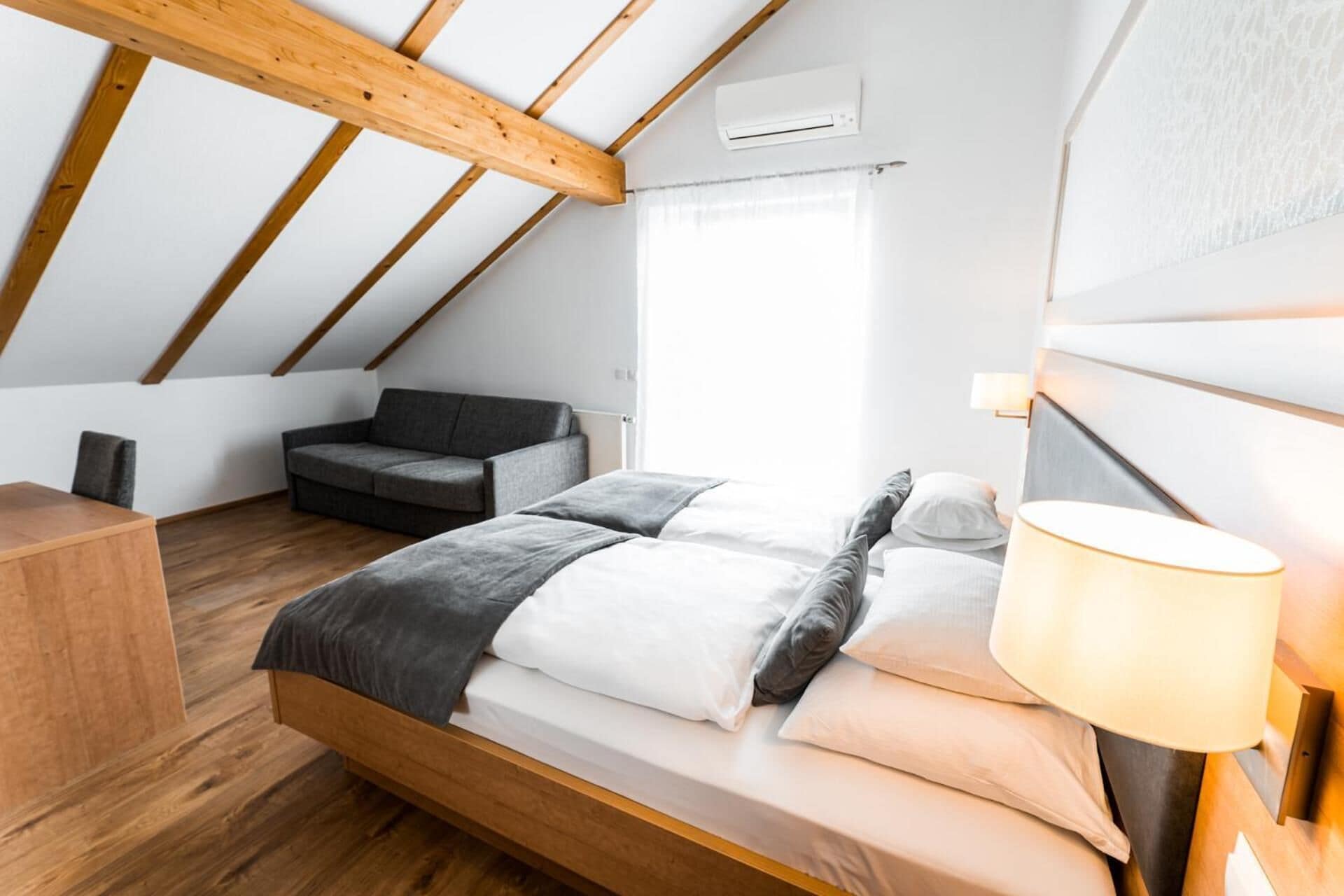 premium bedding, in-room safe, desk, soundproofing