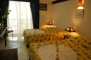 มินิบาร์, เตารีด/โต๊ะรีดผ้า, Wi-Fi ฟรี, ผ้าปูที่นอน