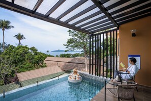 Pool Villa | Minibar (mit einigen kostenlosen Artikeln), Zimmersafe, Schreibtisch