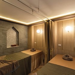 Body treatments, aromatherapy, Thai massages, body wraps, body scrubs