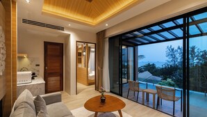 Pool Villa | มินิบาร์ฟรีบางอย่าง, ตู้นิรภัยในห้องพัก, โต๊ะทำงาน, ห้องเก็บเสียง