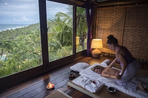 Phòng trị liệu đôi, phòng tắm hơi, trị liệu toàn thân, massage đá nóng 