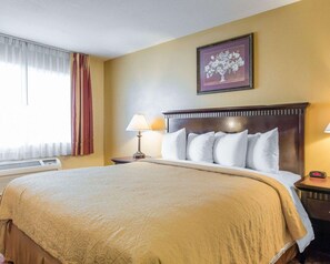 ตู้นิรภัยในห้องพัก, โต๊ะทำงาน, เตารีด/โต๊ะรีดผ้า, Wi-Fi ฟรี