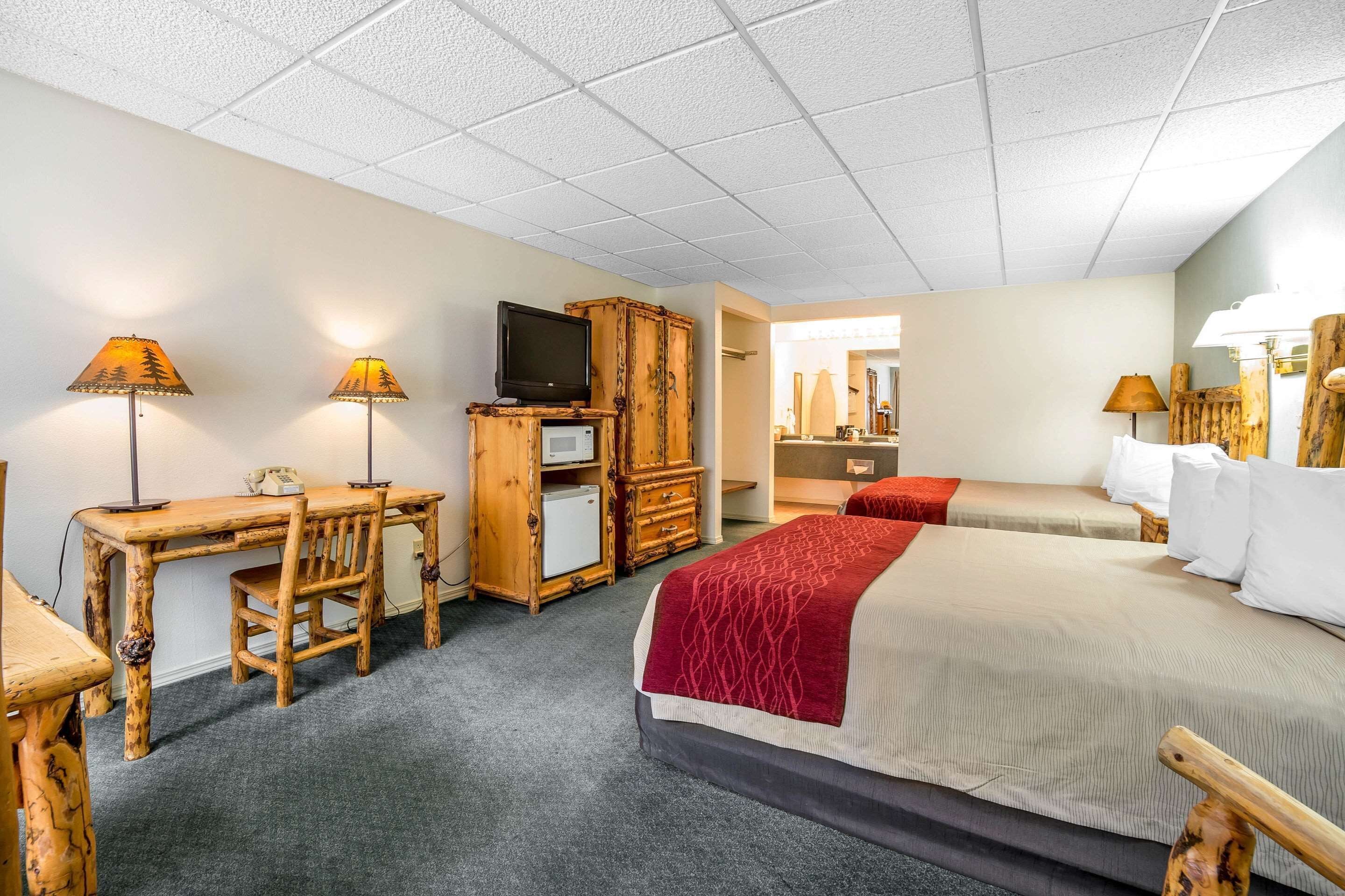 suite, 2 double beds, non smoking | premium bedding, desk, soundproofing, iron/ironing board