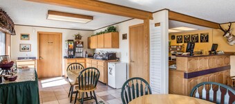 Rodeway Inn Pronghorn Lodge