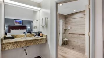 Chambre, 1 grand lit, accessible aux personnes à mobilité réduite, non-fumeur