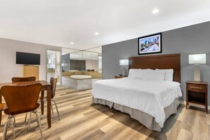 Suite, 1 King Bed, Non Smoking