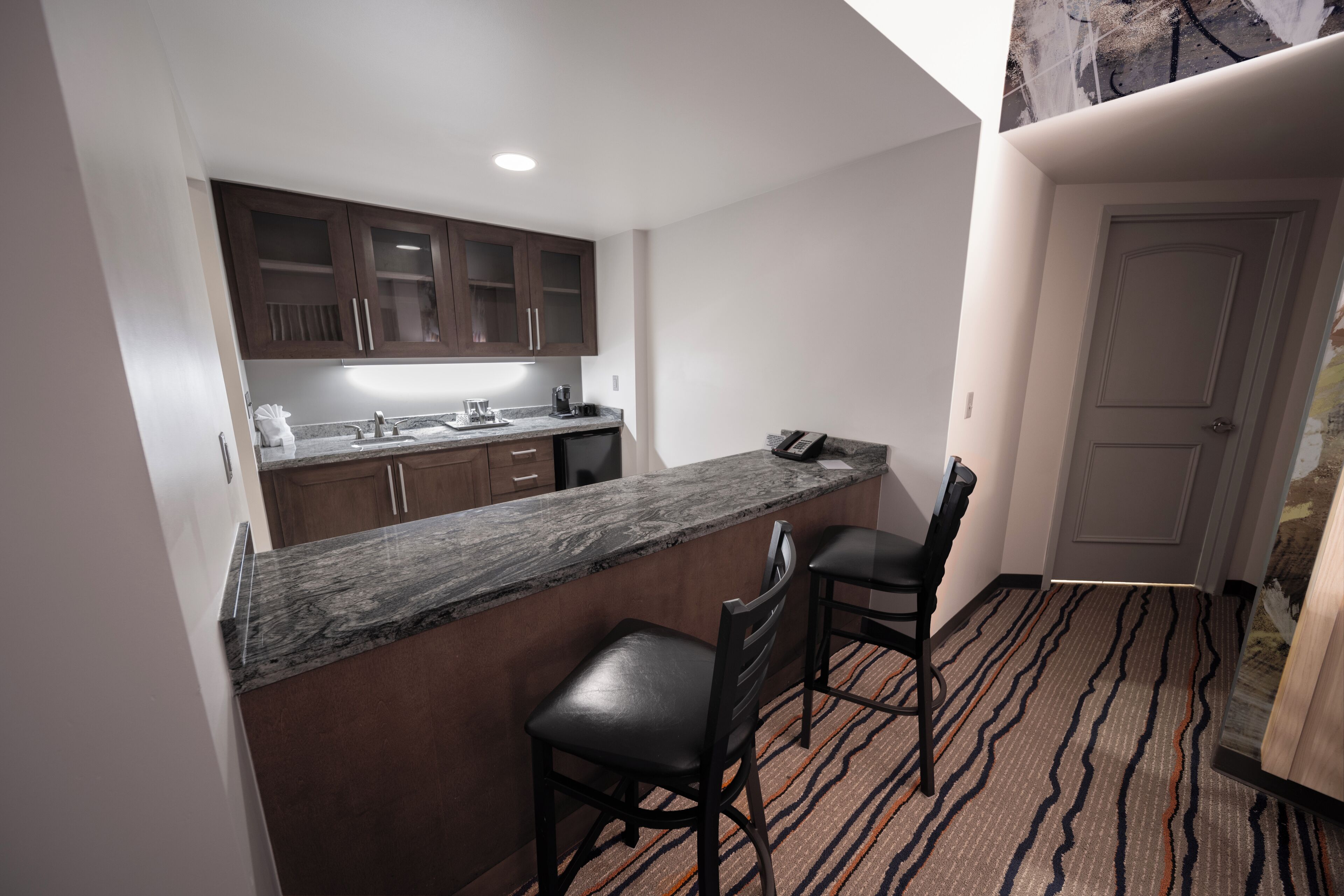 suite, 1 king bed, tower (hard rock) | in-room safe, desk, laptop workspace, blackout curtains