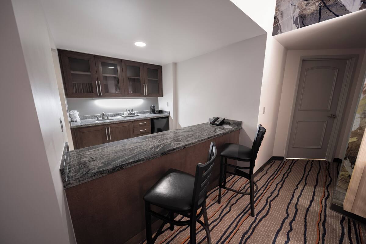 suite, 1 king bed, tower (hard rock) | in-room safe, desk, laptop workspace, blackout curtains